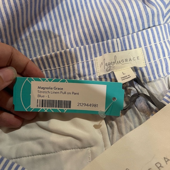 Magnolia Grace Stretch Linen Pull On Pants in Blue and White Stripes Size L - Picture 4 of 5
